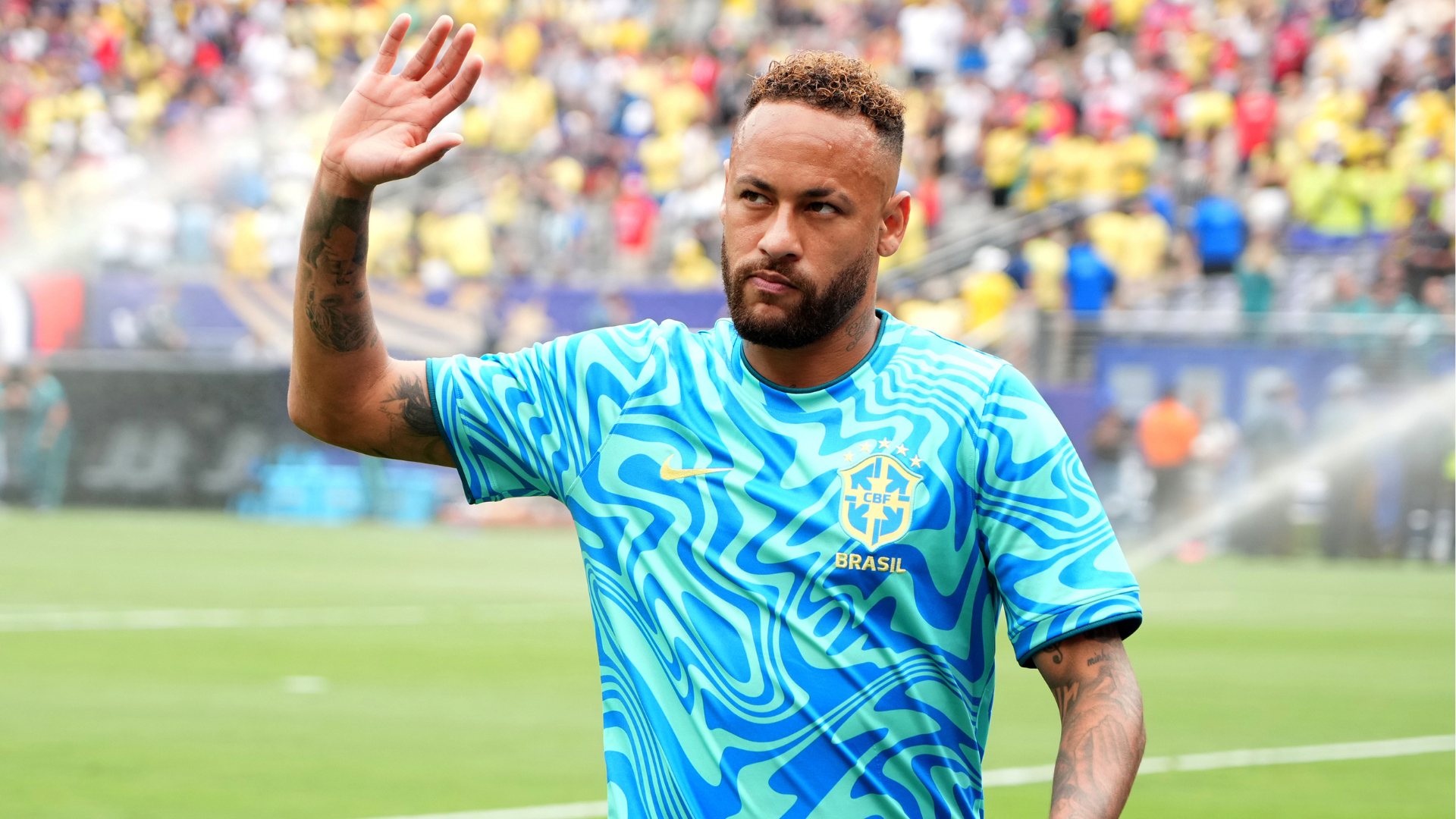 Ronaldo: Neymar should not retire